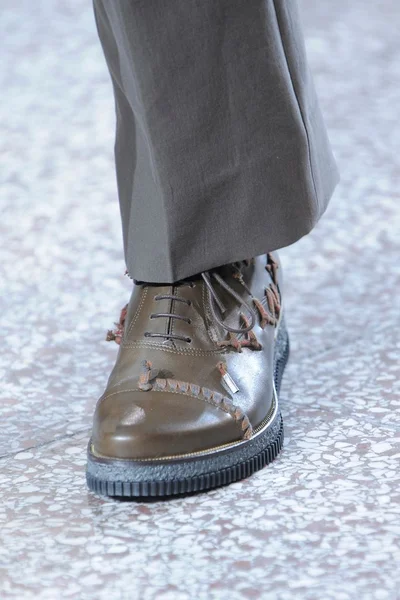 Look 2